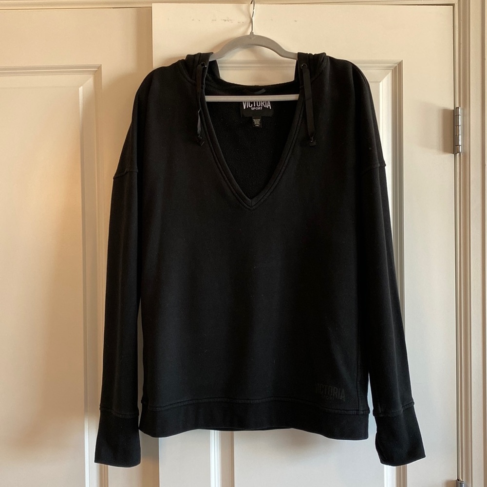 Victoria Secret Sweatshirt black. Size: L.